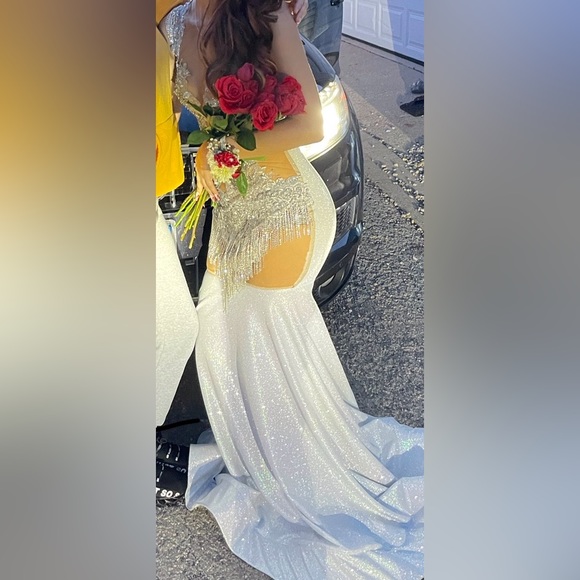 Selling prom dress - Picture 4 of 5